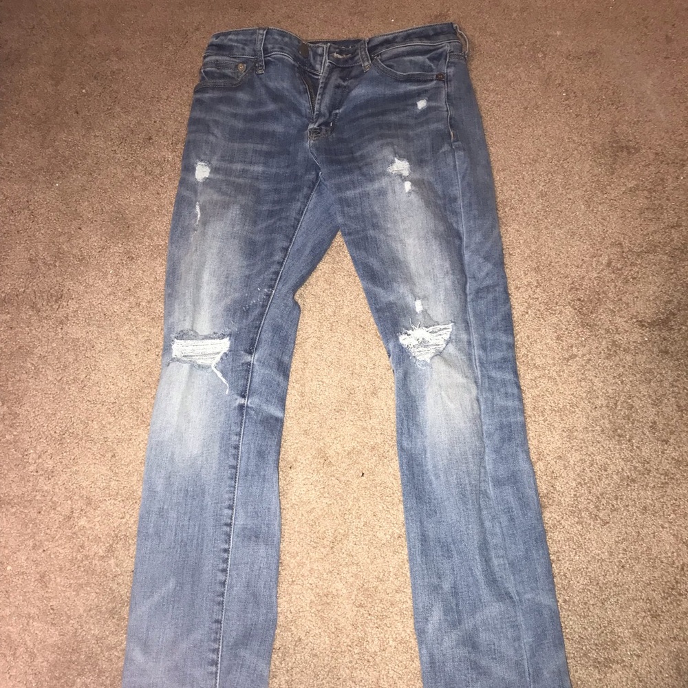 Men’s american eagle ripped jeans
